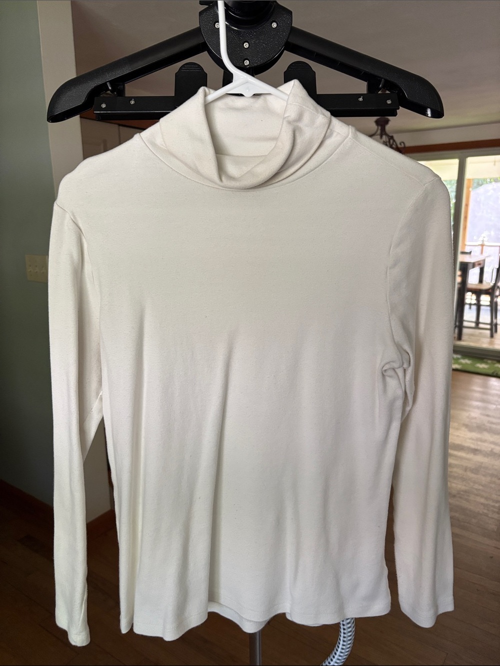 Time and Tru Women's Long Sleeve Turtleneck Top in White